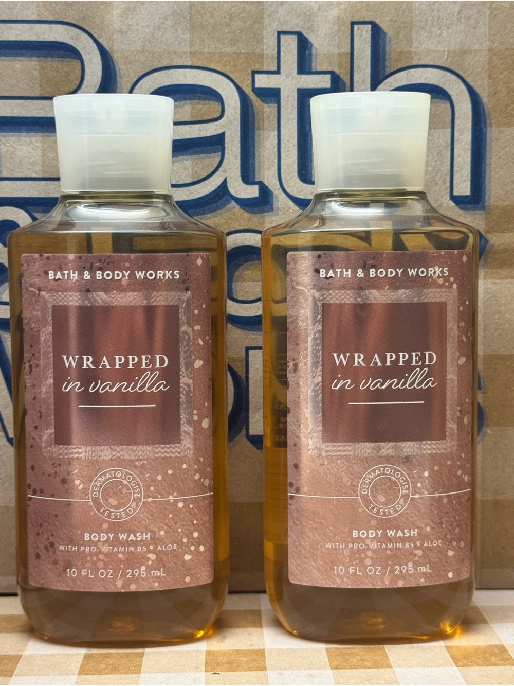 NEW B&BW (2) Wrapped In Vanilla Body Wash, 10 fl oz each